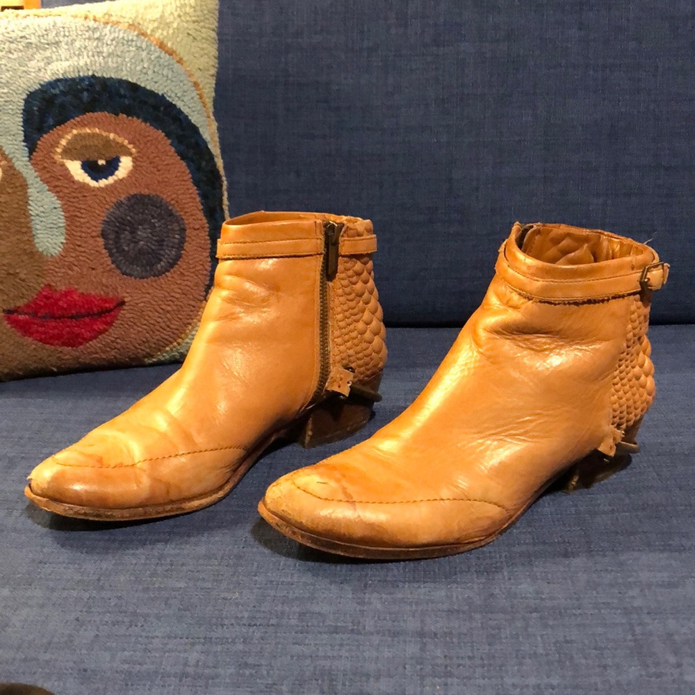 Sam Edelman Quilted Back Bootie